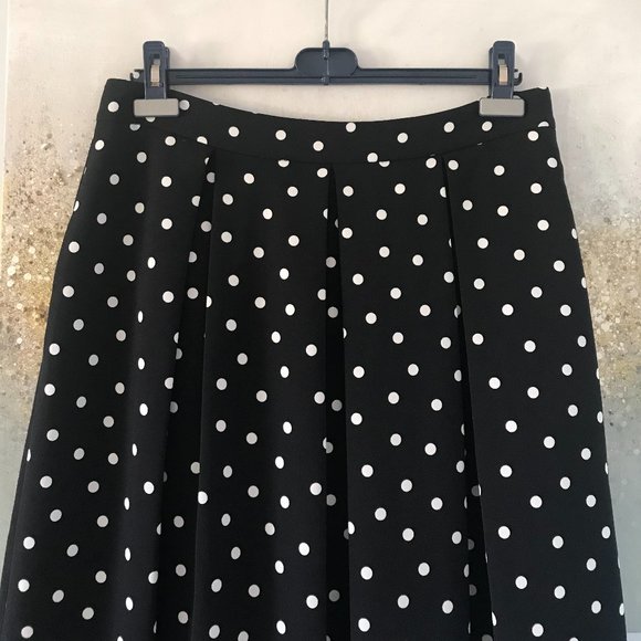 Tahari Polka Dot Pleated Skirt (NWT) - Picture 5 of 14